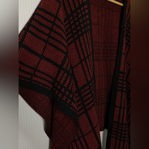 Original Nicole Miller - Red and Black Plaid Knit Poncho Shawl Shrug Wrap - O/S - Picture 4 of 5